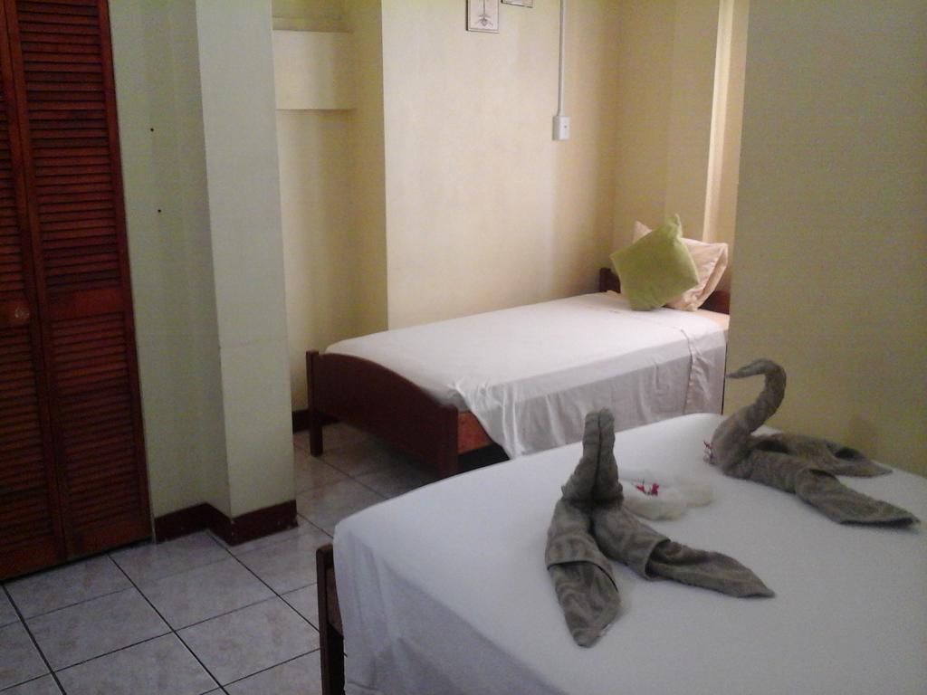 Belcove Hotel & Guesthouse Belize City Buitenkant foto